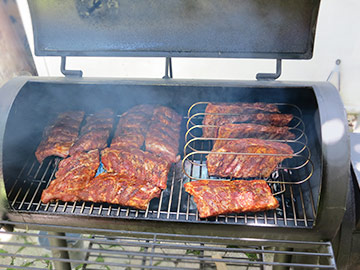 Ribs (costine) nel smoker barbecue