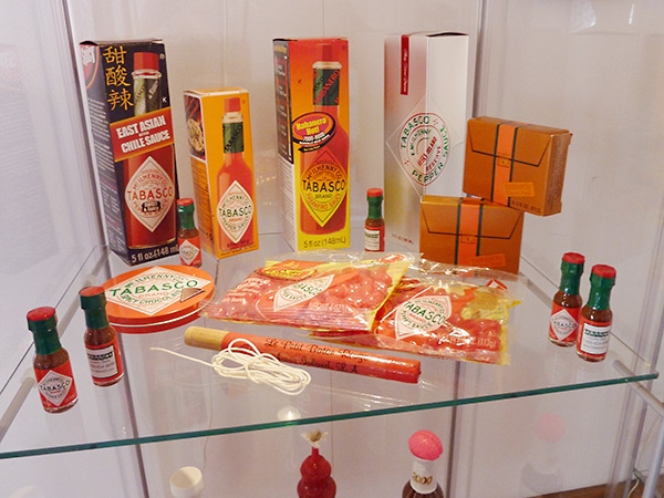 Blick in die Zoschke-Sammlung: Tabasco-Erzeugnisse